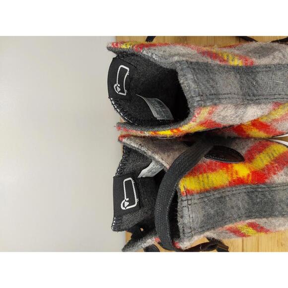 Converse Woolrich High Top Sneakers - Stylish & Cozy! - Picture 6 of 11